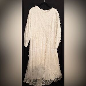 Dainty Jewells White Dress 
Only worn once